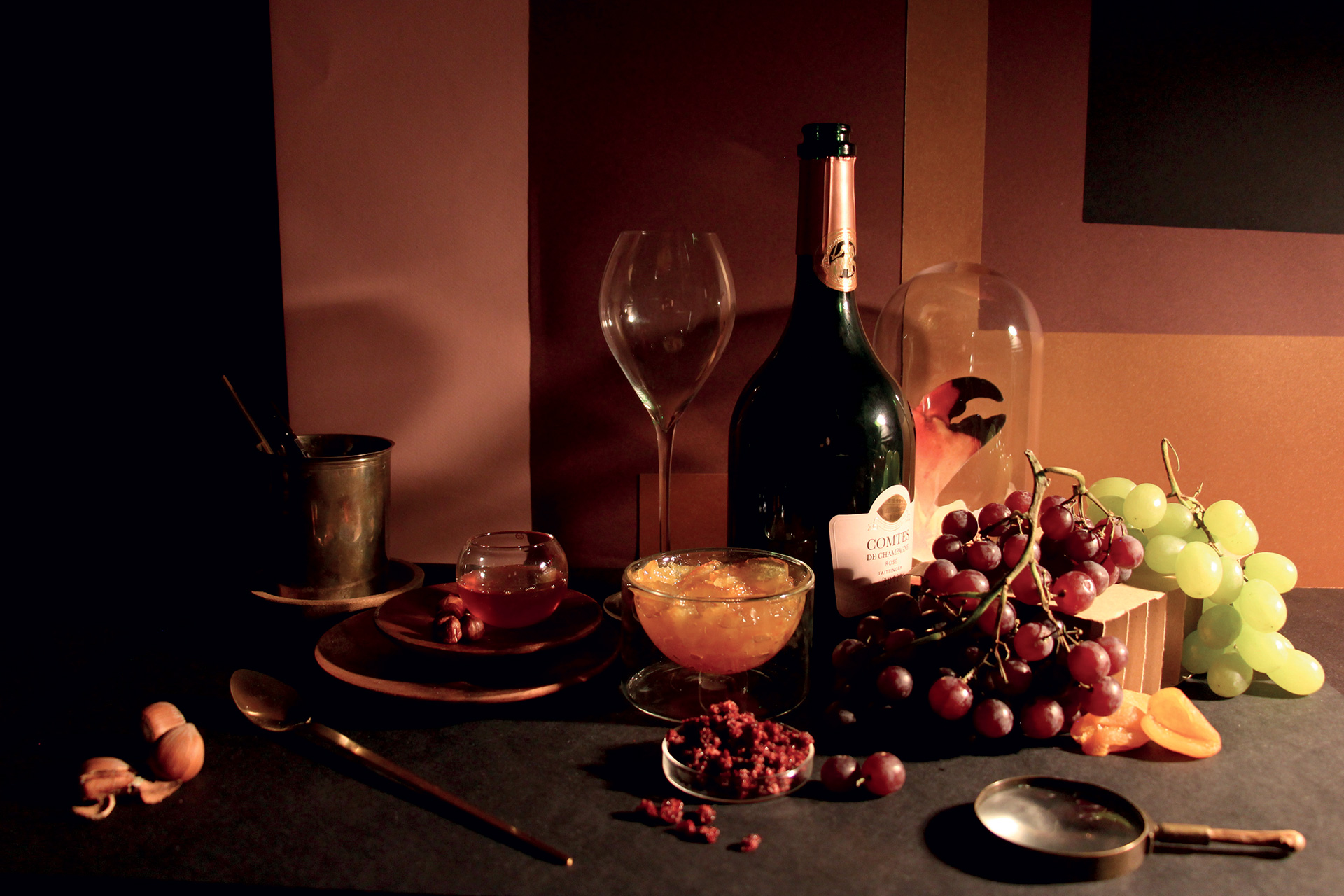 aire_food_taittanger_nature_mort_graphisme_verre_rose_champagne_grapes_raisins