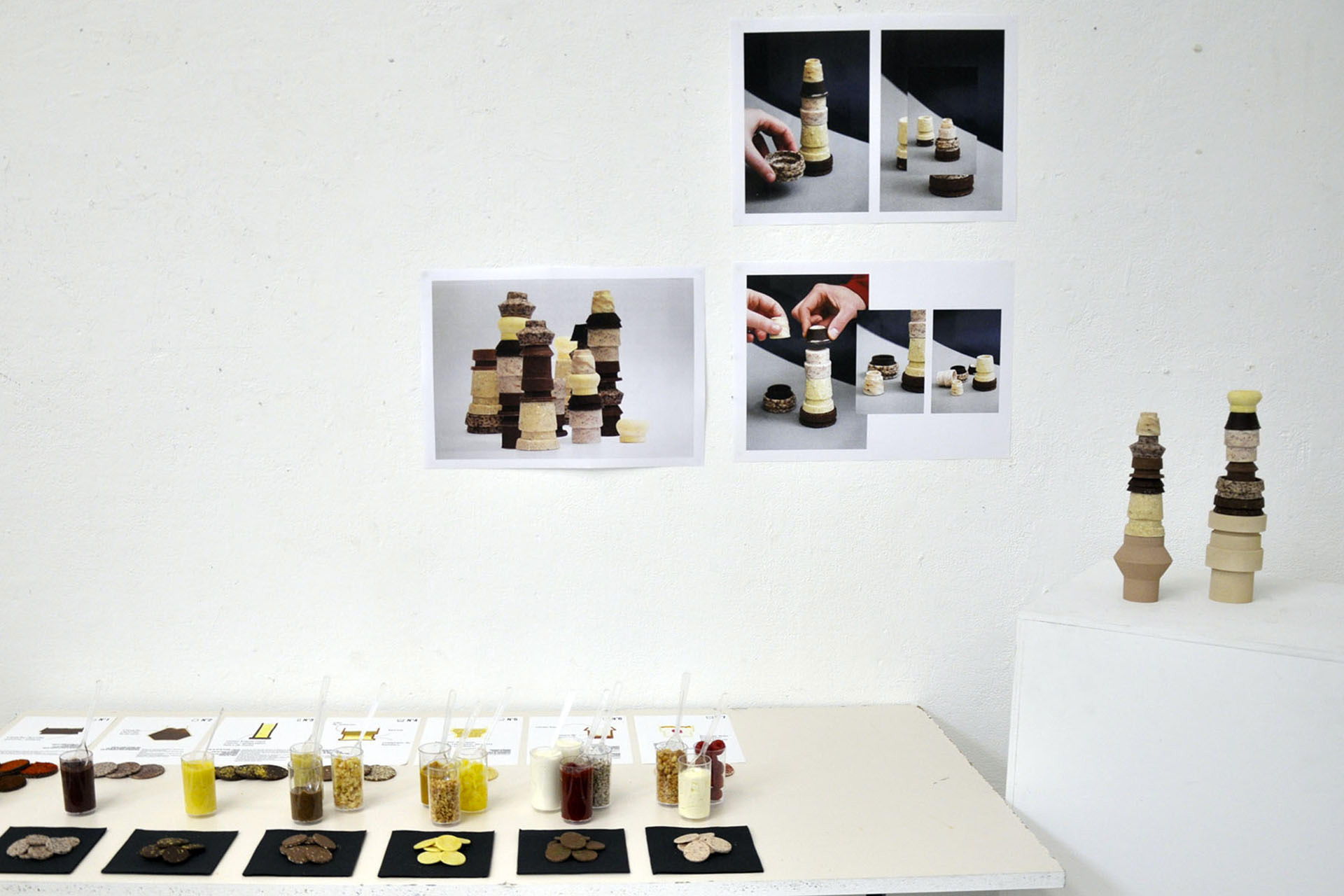 aire_workshop_hopla_studio_piece_montee_tourne_chocolat_presentation_echantillons.